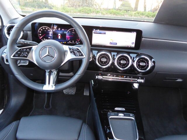 Mercedes-Benz A 200 d Progressive - Samsaru's Car Outlet