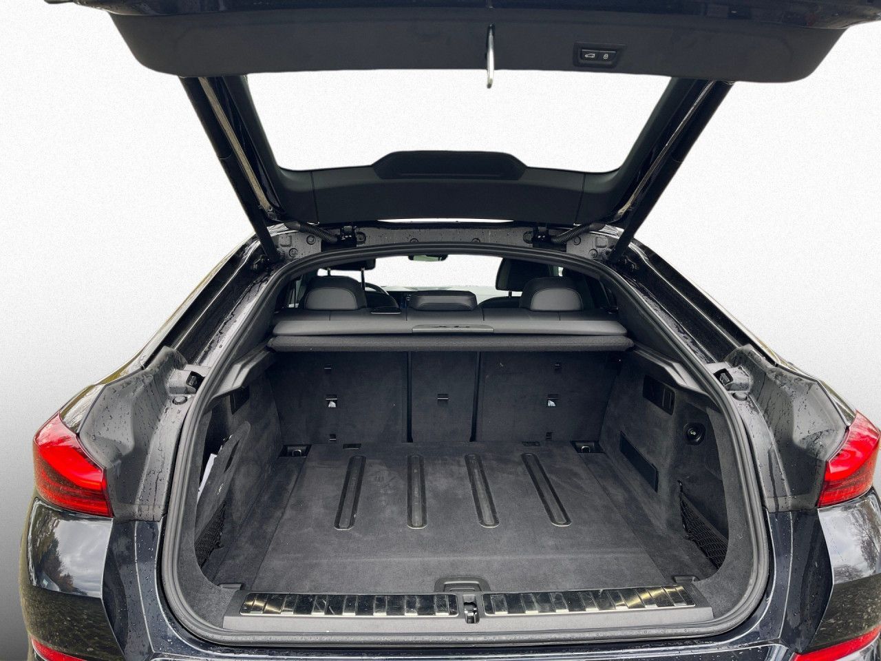 BMW X6 xDrive40i M Sport StHz,Pano,AHK,Massage,H/K