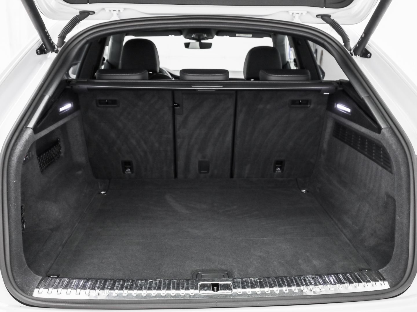 Audi Q8 50 TDI S line competition plus Pano AHK