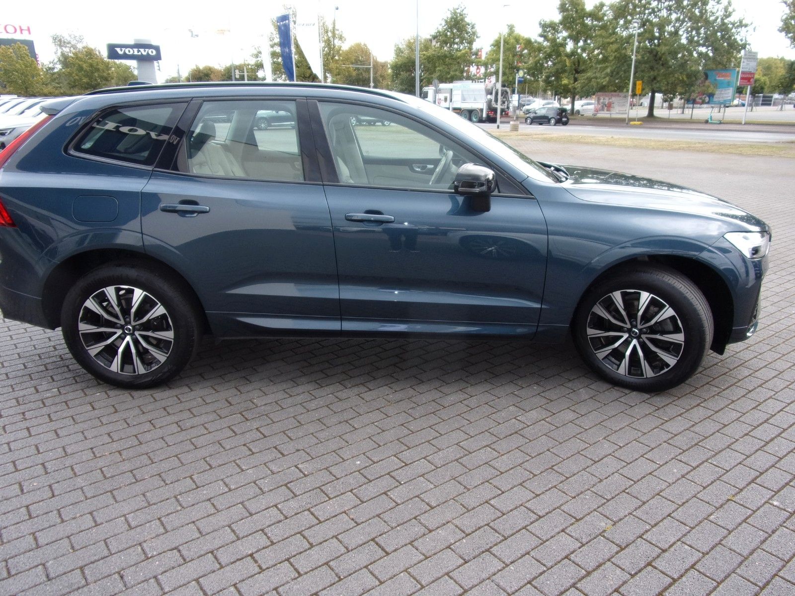 Volvo XC 60 B4 Plus Dark AWD