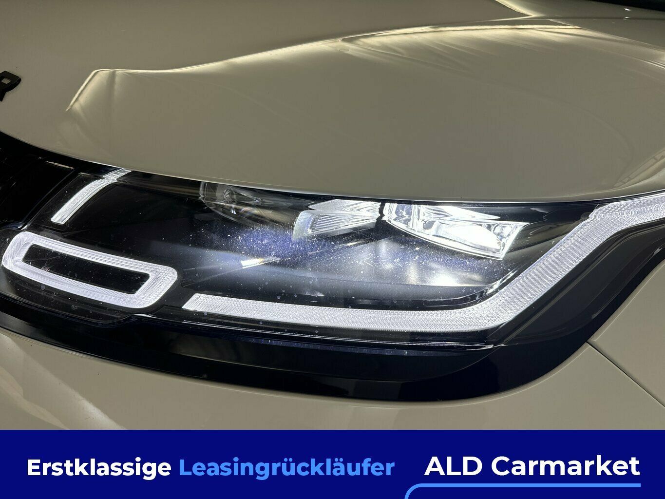 Range Rover Velar P400e - Samsaru's Car Outlet