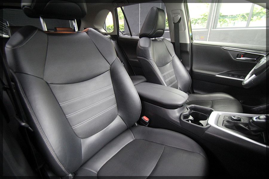 Toyota RAV 4 2.5 Hybrid Lounge AWD - Samsaru's Car Outlet