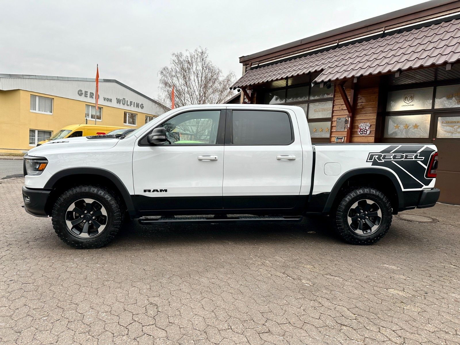 Dodge 5.7 V8*4X4*LPG*REBEL*LEDER*LED*NAVI*AHK*MFL*TOP*