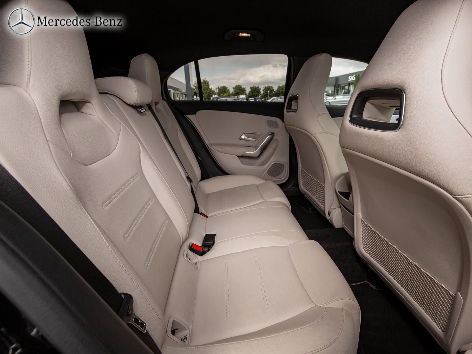 Mercedes-Benz A 180 Edition 19 - Samsaru's Car Outlet