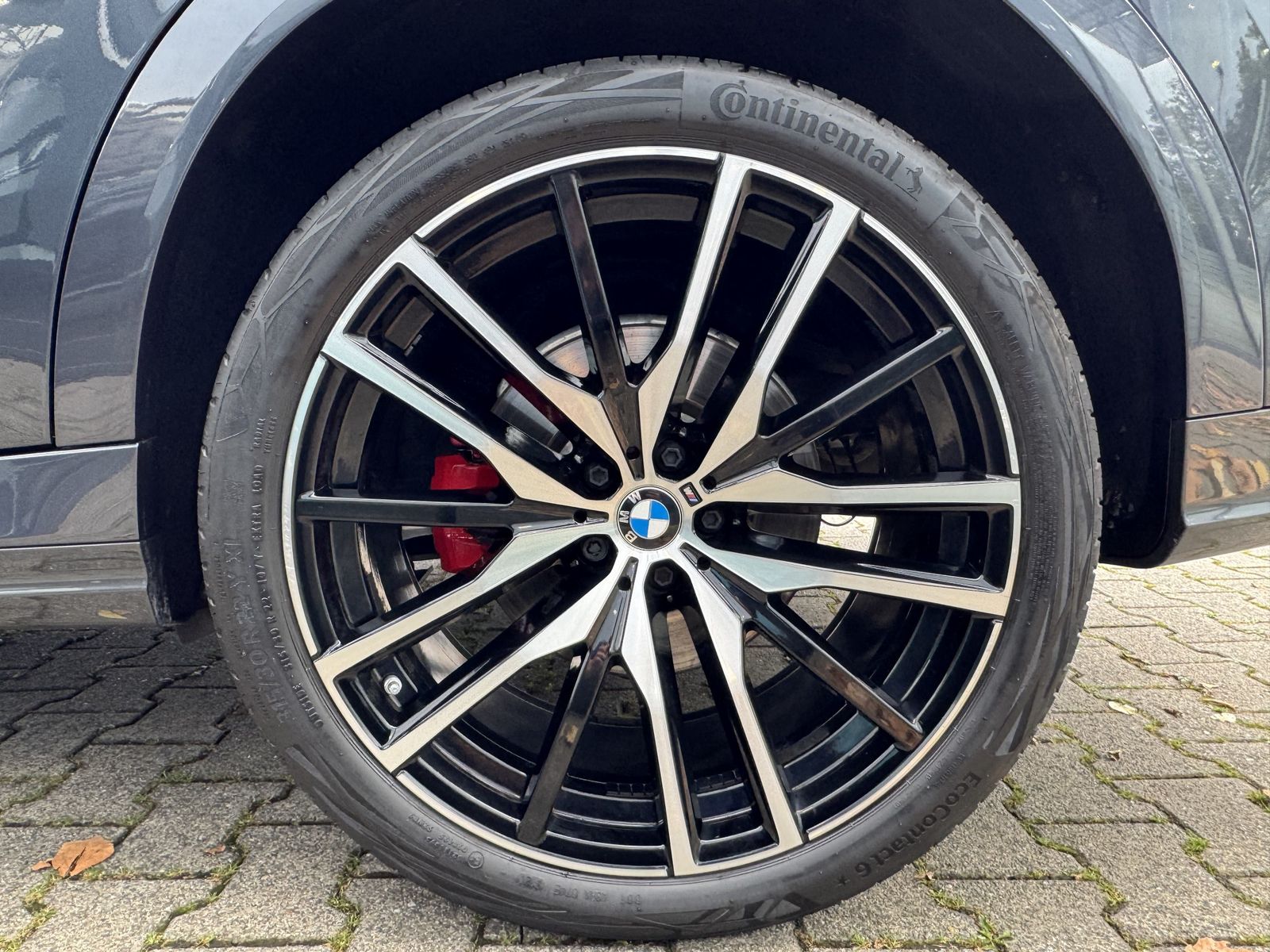 BMW X6 xDrive30d M Sport AHK PANO LASER Sitzklima
