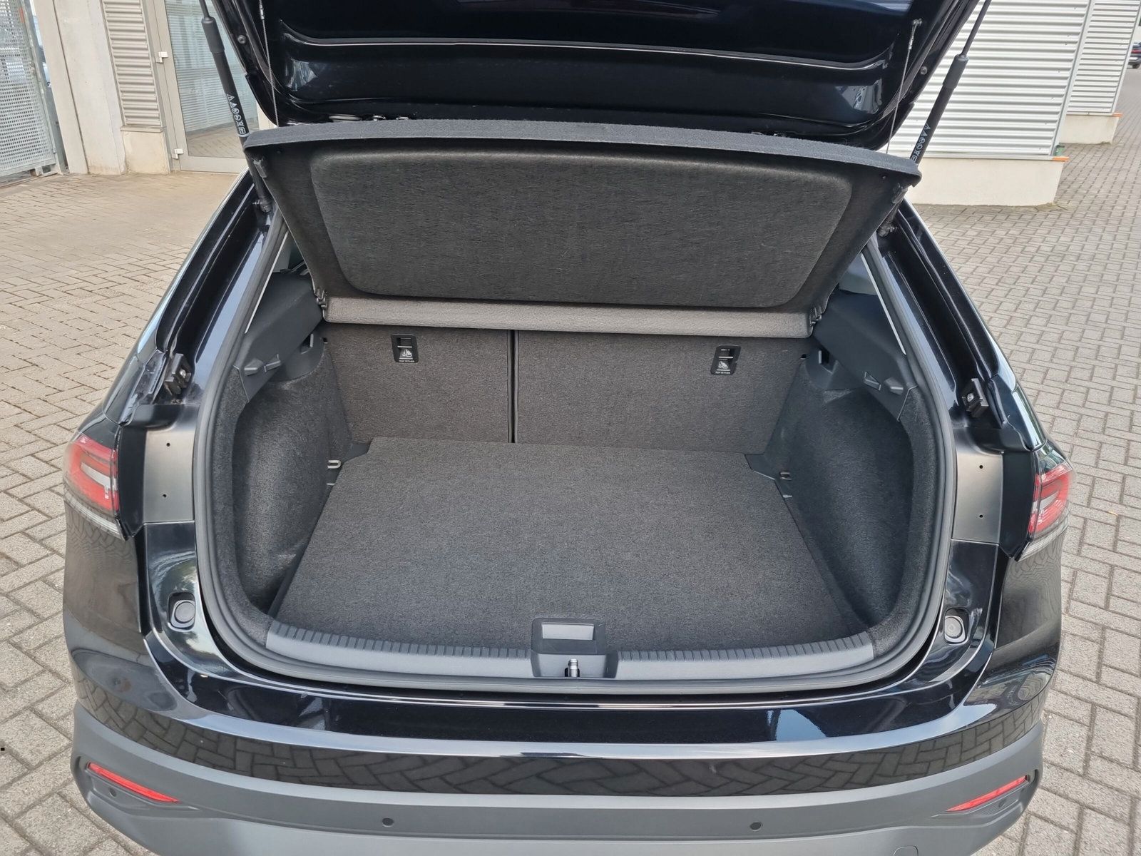 Volkswagen Taigo 1.0 TSI Life - Samsaru's Car Outlet