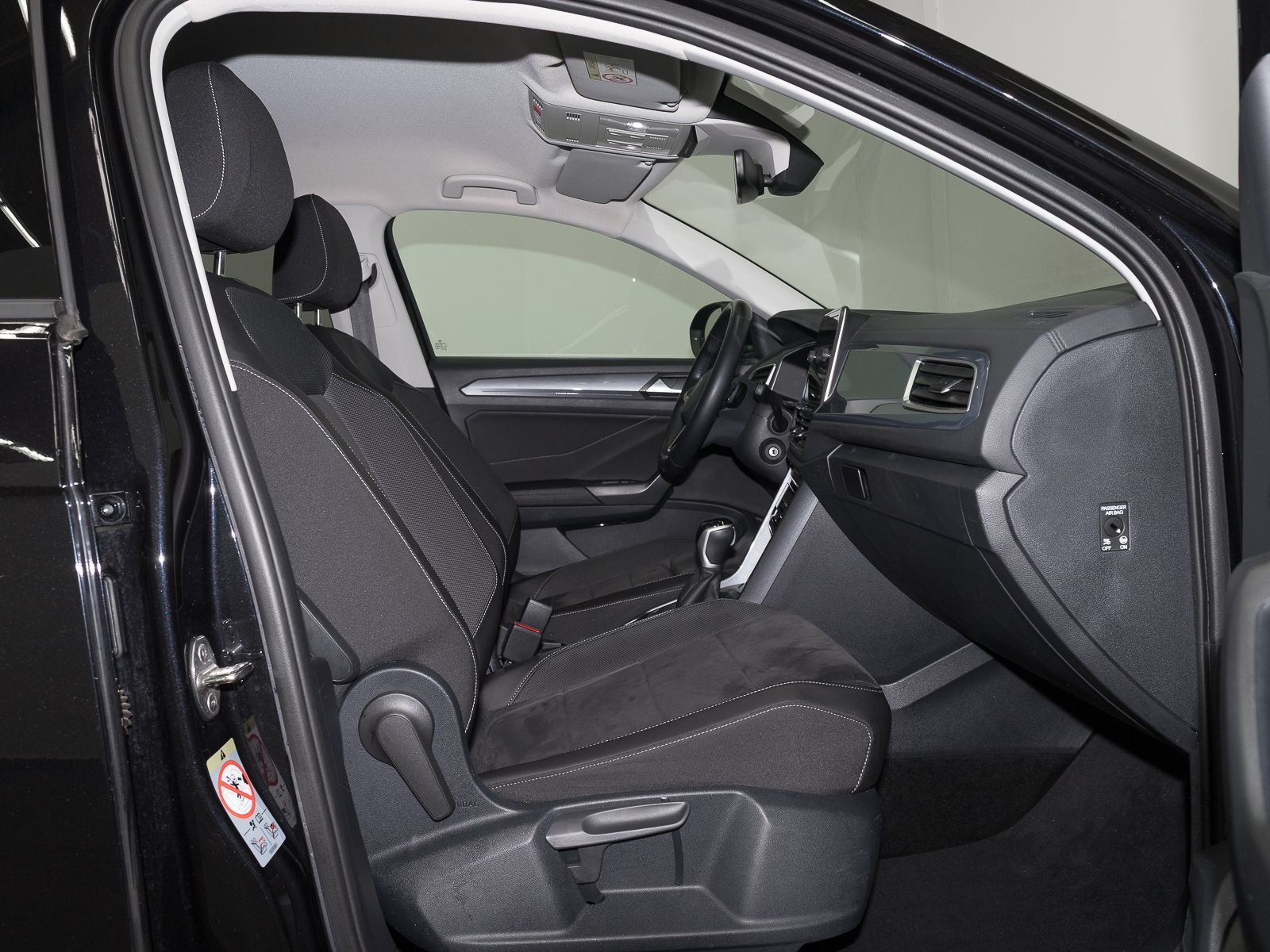 Volkswagen T-Roc 1.5 TSI DSG STYLE - Samsaru's Car Outlet