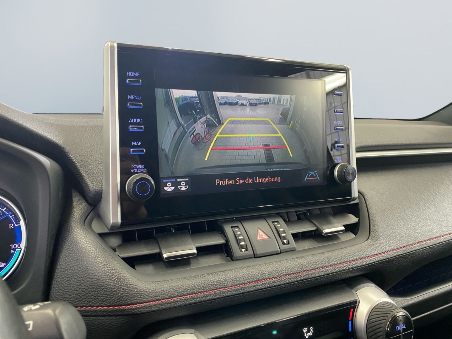 Toyota RAV 4 Plug-in-Hybrid - Samsaru's Car Outlet