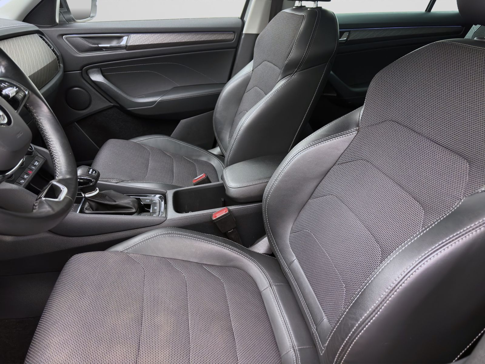 Skoda Kodiaq 2.0 TDI DSG 4x4 STYLE NAVI AHK KLIMA KAME