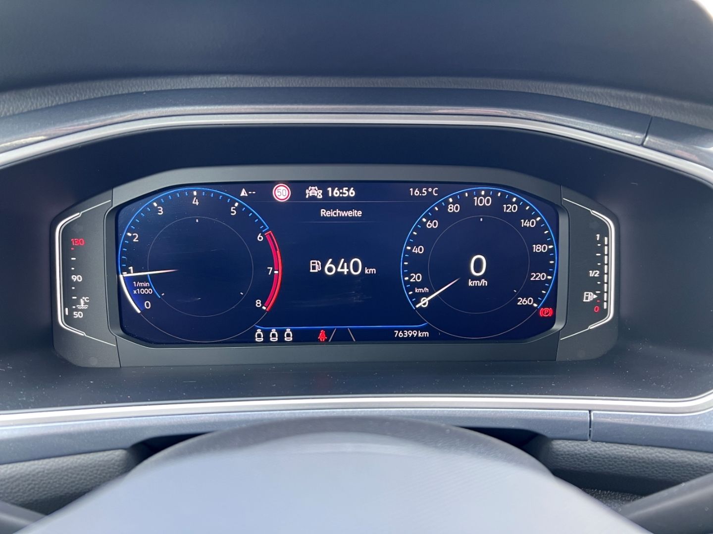Volkswagen T-Roc 1.0TSI Style - Samsaru's Car Outlet