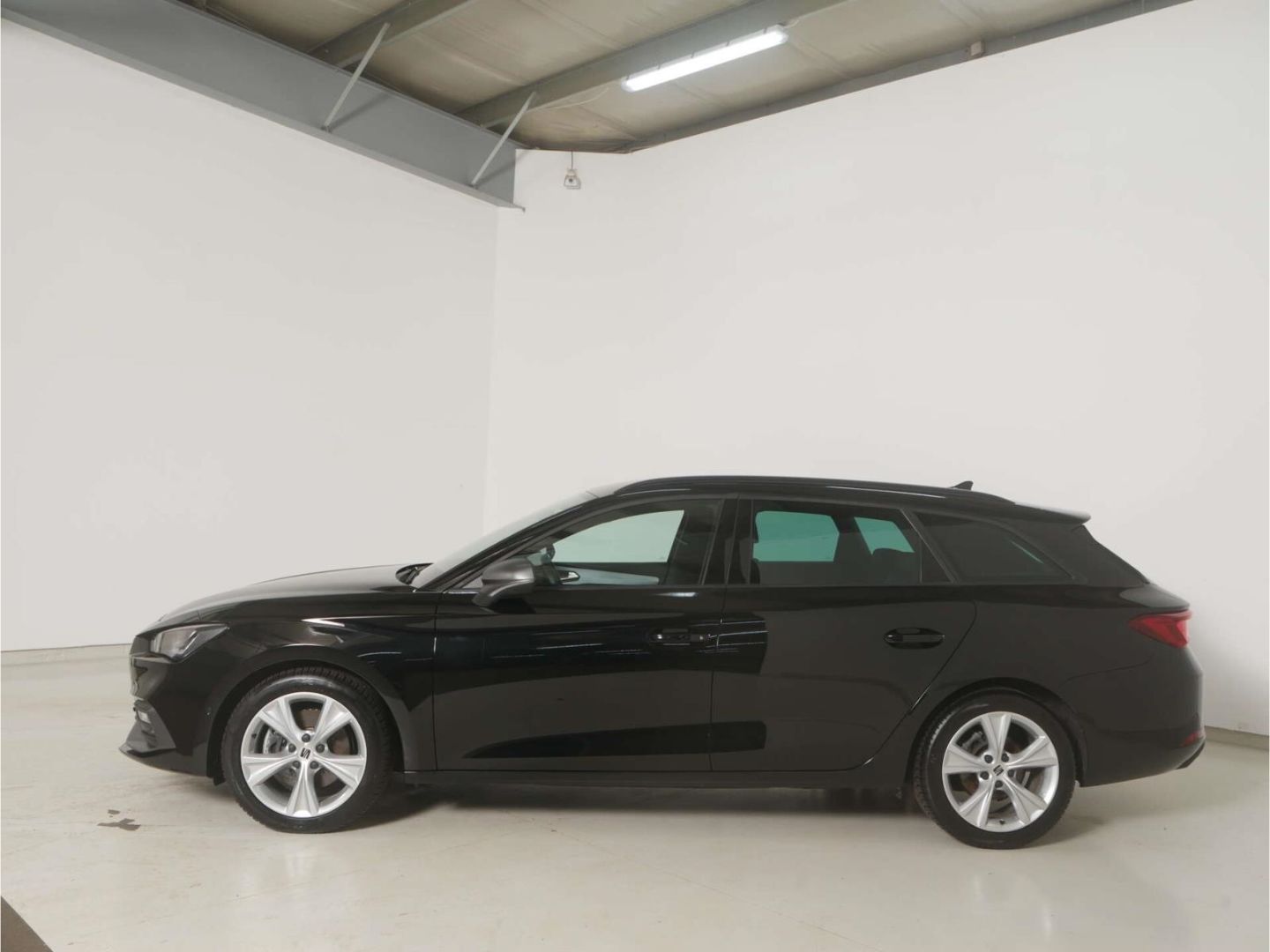 Seat Leon Sportstourer 2.0 TDI DSG FR AHK/NAV/RFK/ACC