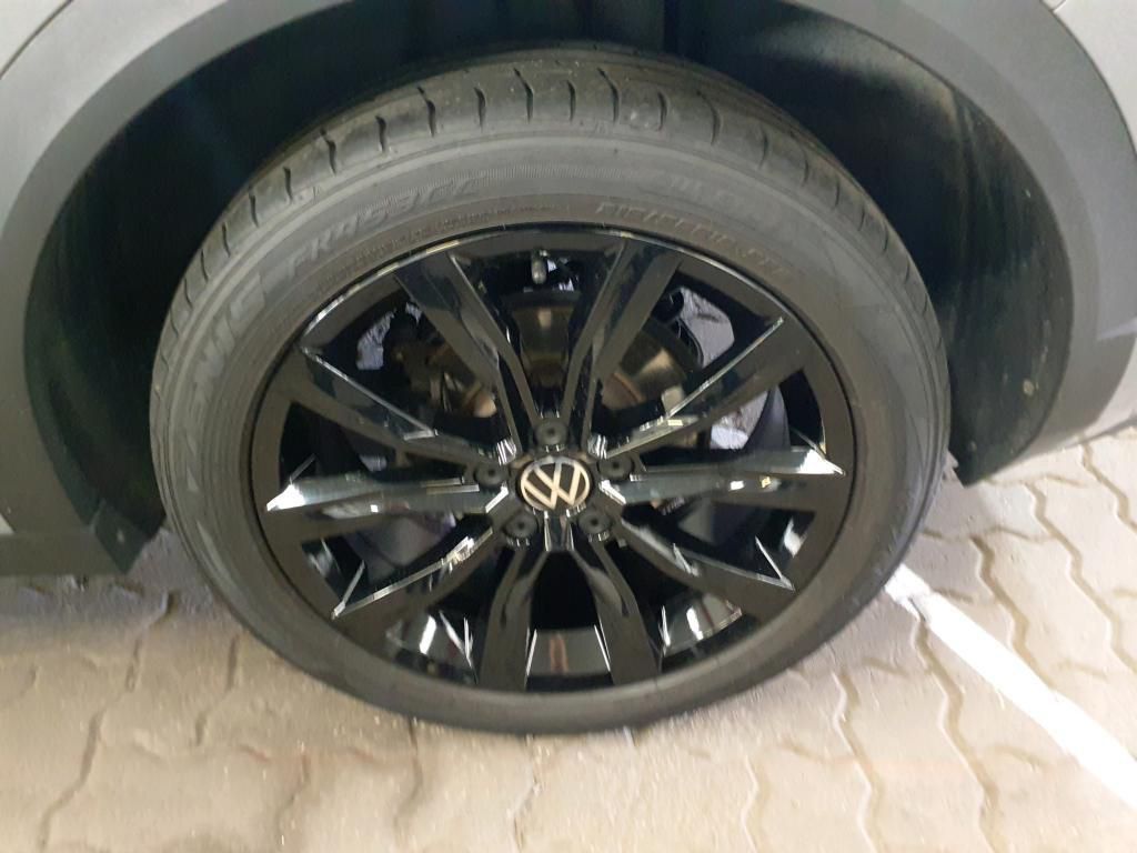 Volkswagen T-Roc R-Line 1.5 TSI DSG - Samsaru's Car Outlet