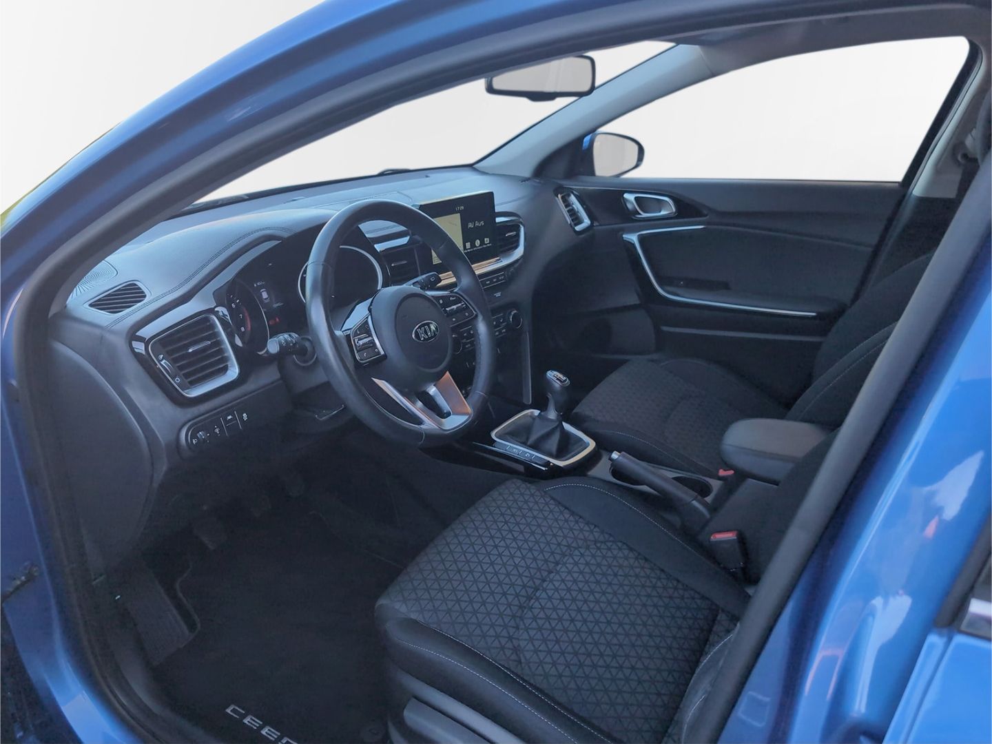 Kia Ceed 1.4 T-GDI Vision - Samsaru's Car Outlet