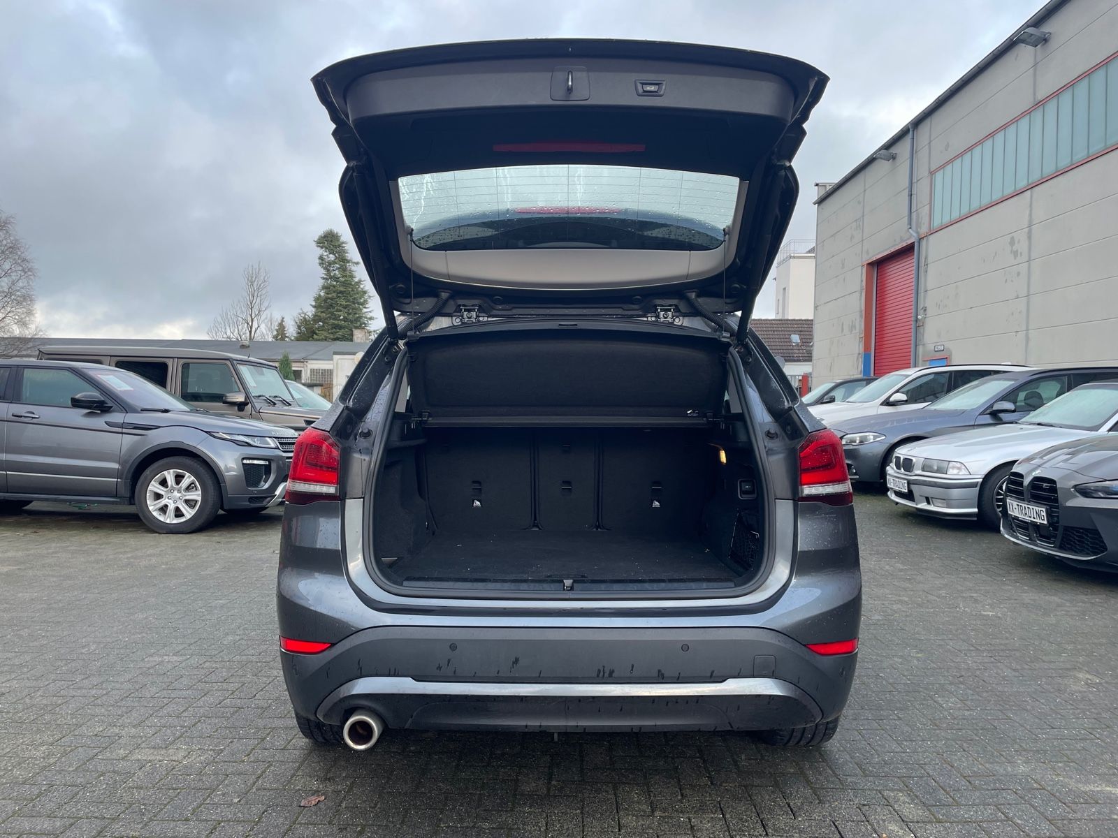 BMW X1 xDrive 25 e Advantage - Samsaru's Car Outlet