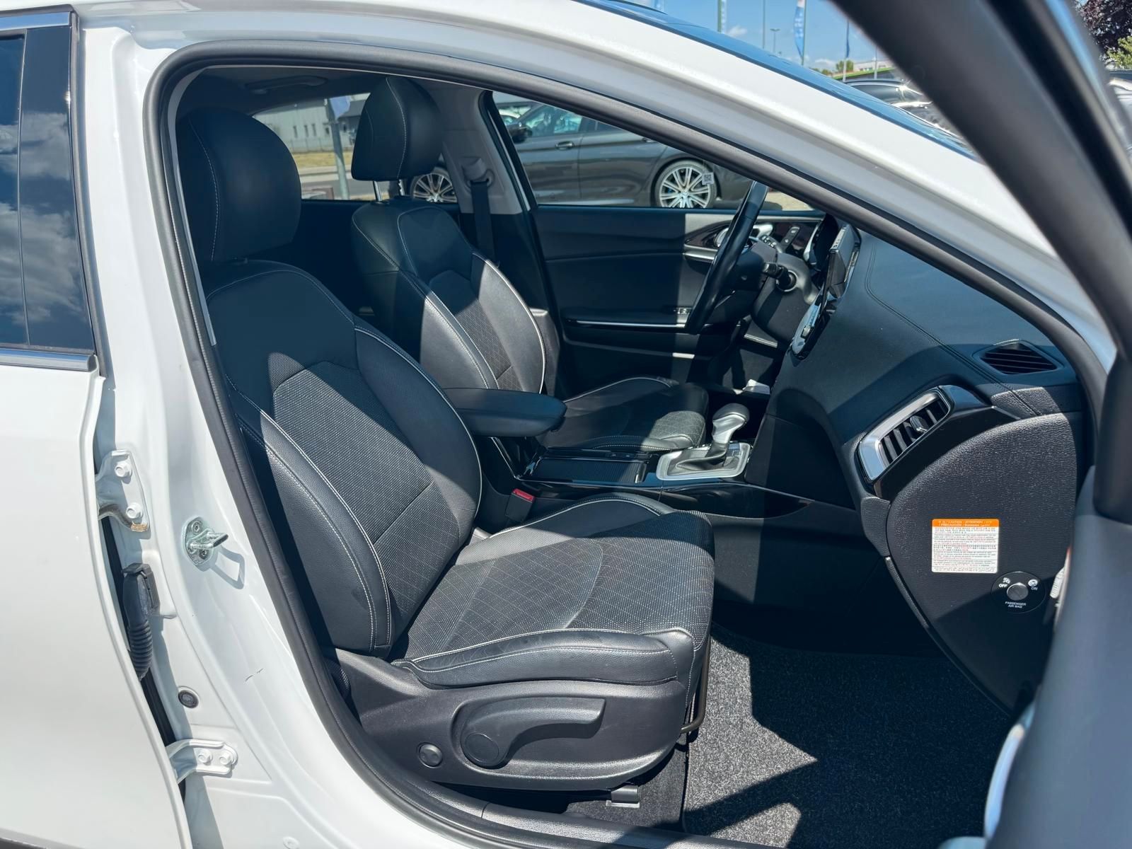 Kia XCeed 1.6 Plug-in Hybrid Platinum Edition - Samsaru's Car Outlet