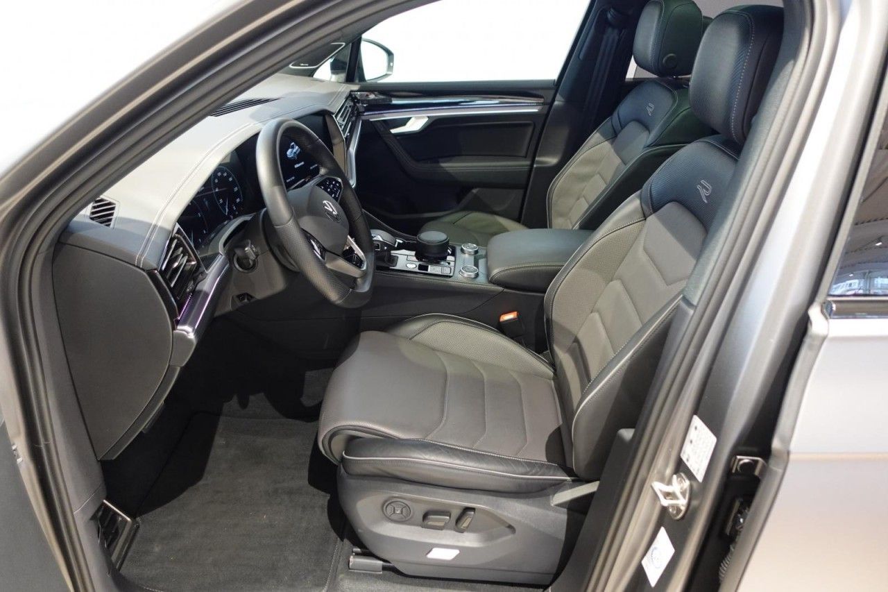 Volkswagen Touareg R-Line 3.0TDI 4M AHK PanoStandh RFK Navi