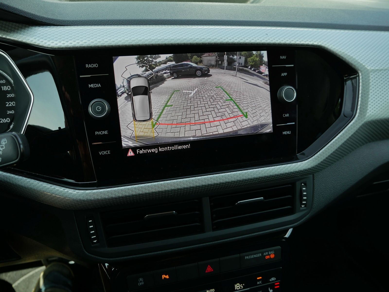 Volkswagen T-Cross Life Move 1.0 TSI - Samsaru's Car Outlet