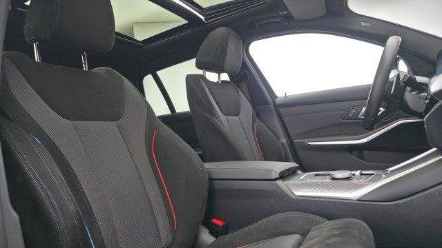 BMW 318i Touring M Sport AHK Panorama !Facelift!