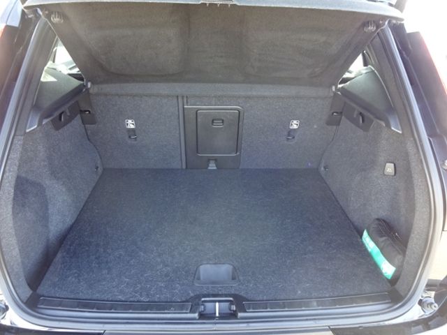 Volvo XC40 T4 Inscription Plug-In 2WD AHK ACC PANO