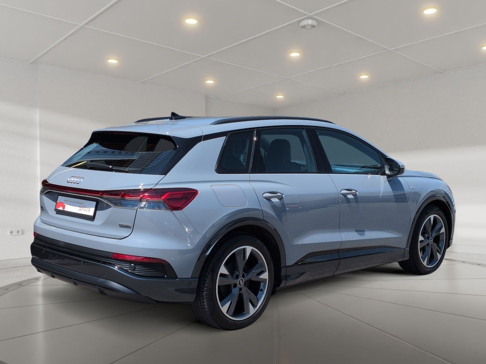 Audi Q4 e-tron 50 quat. S line Matrix ACC HuD AHK