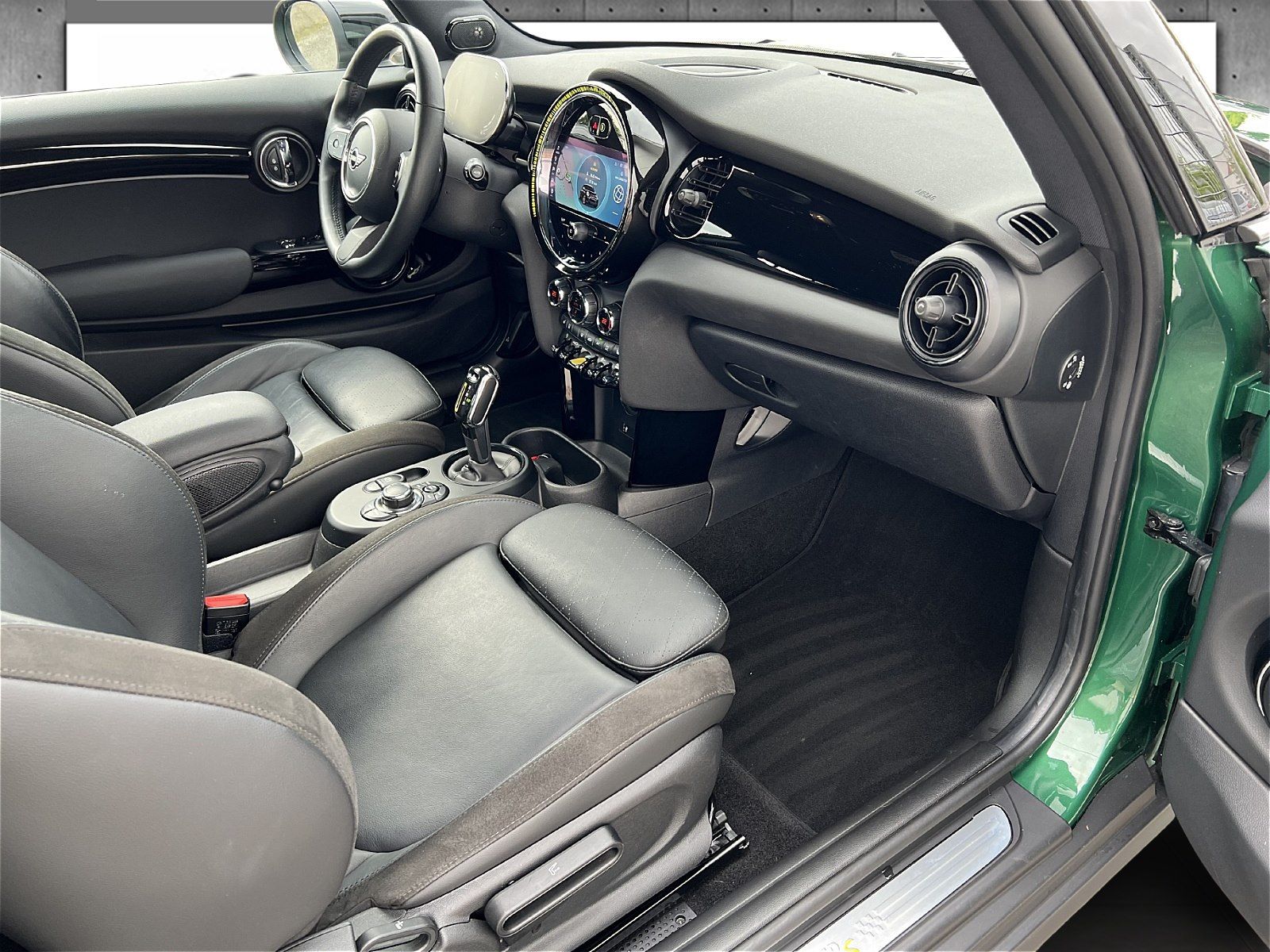 MINI Cooper SE 3-Türer CLASSIC TRIM - Samsaru's Car Outlet
