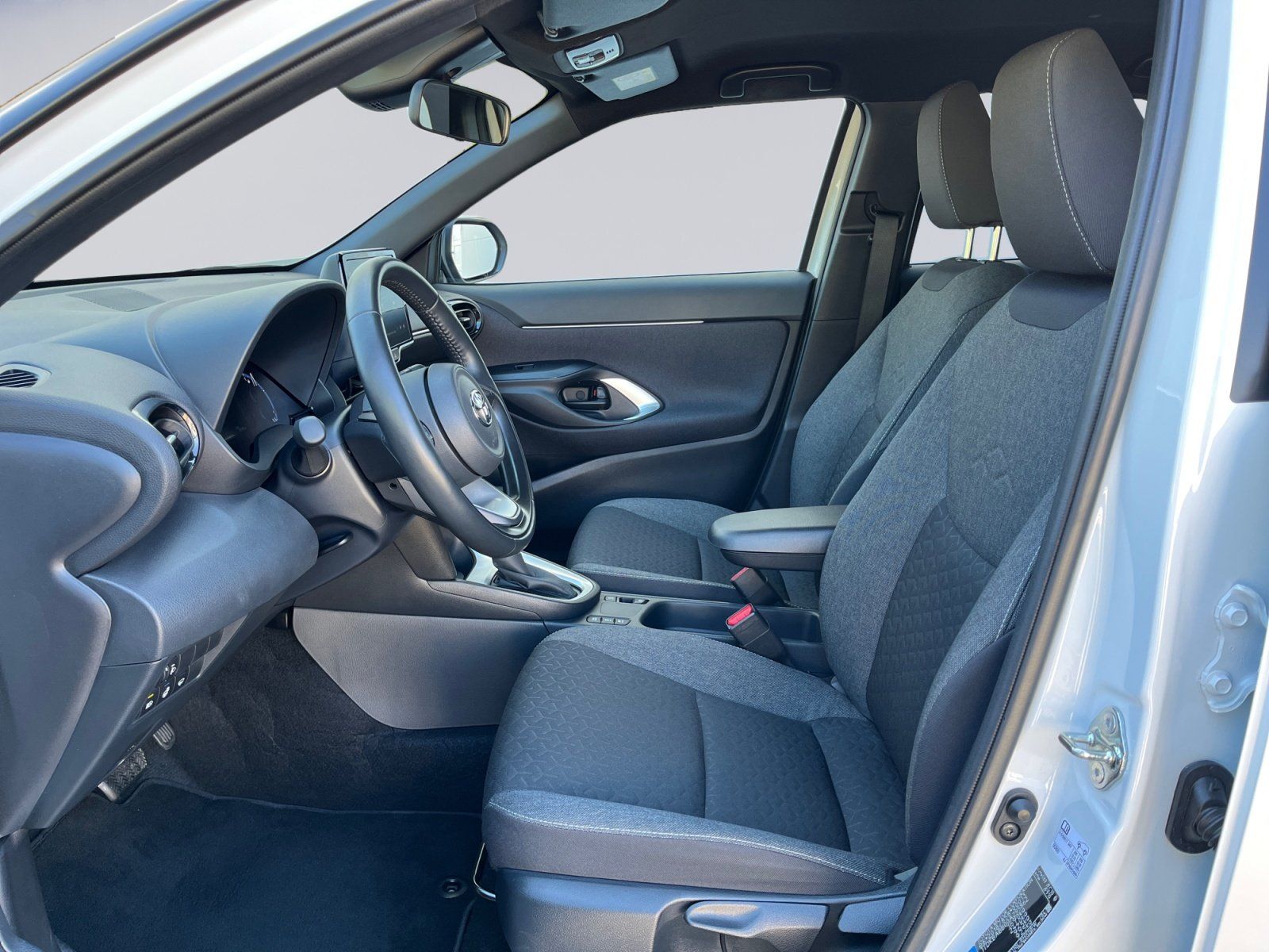 Toyota Yaris Cross Hybrid ACC+Navi+Kamera+Winterpak