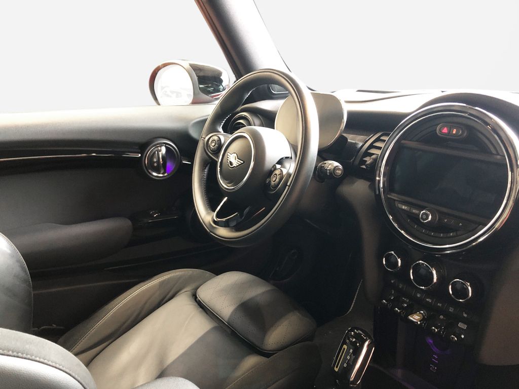 MINI Cooper SE Trim L - Samsaru's Car Outlet