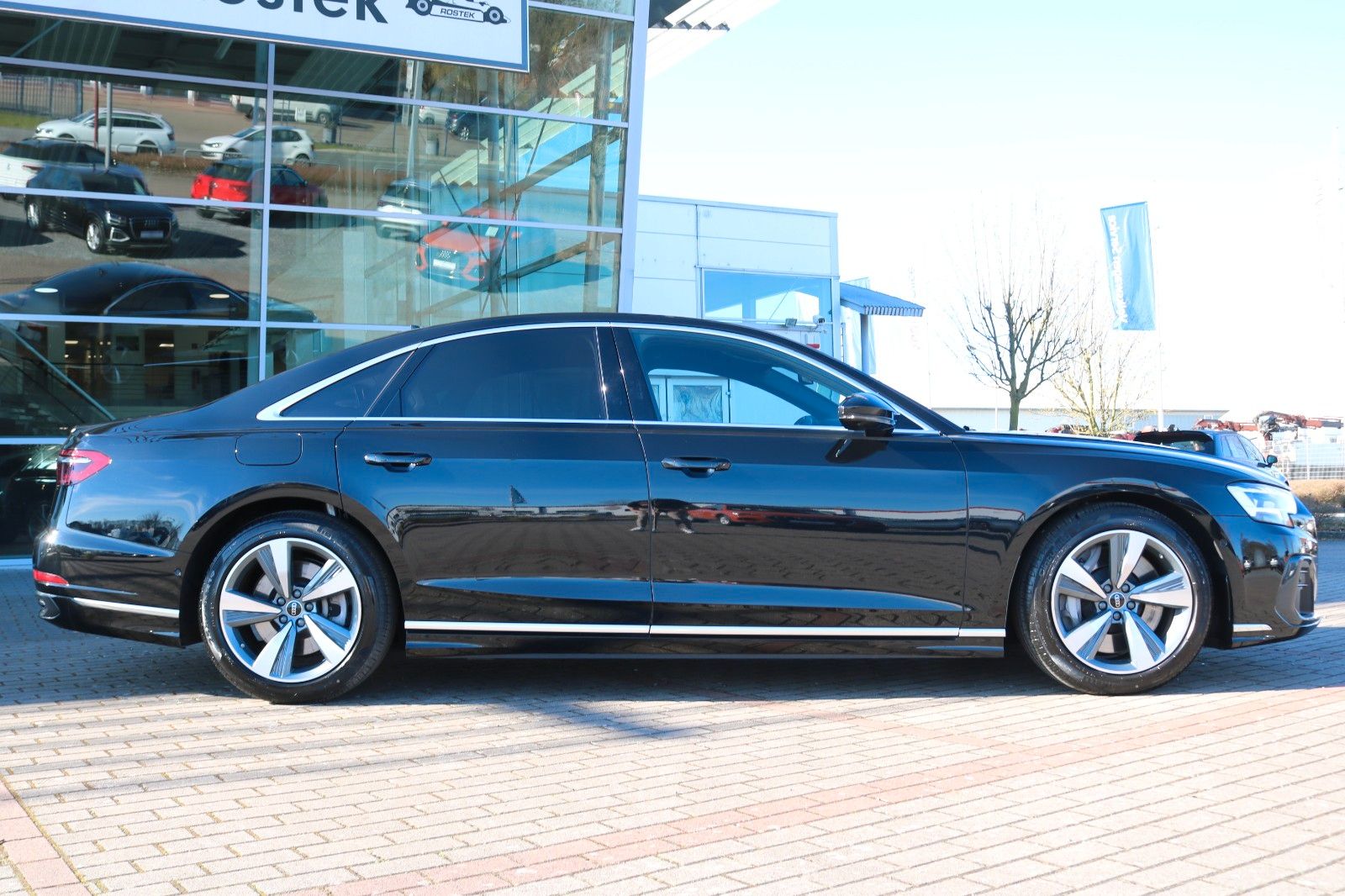 Audi A8 60 TFSI e quattro - Samsaru's Car Outlet