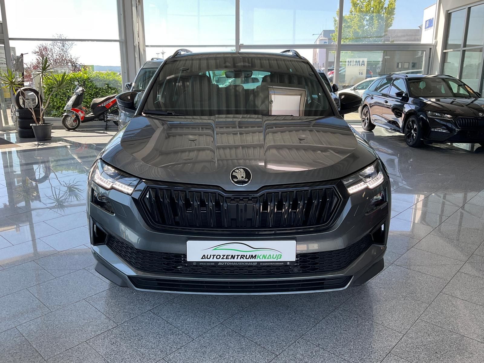 Skoda Karoq 2.0TSI Sportline 4x4 5JGarantie AHK StHz P