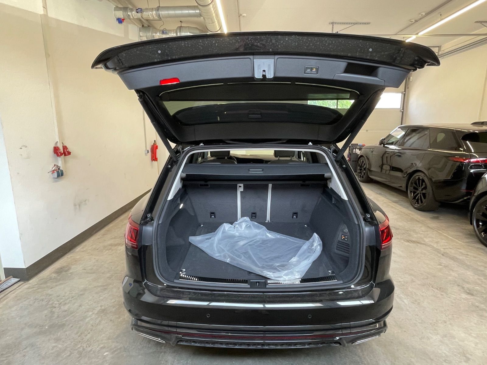 Volkswagen Touareg 3.0 TDI 4Motion R-Line Final Edition*VOL