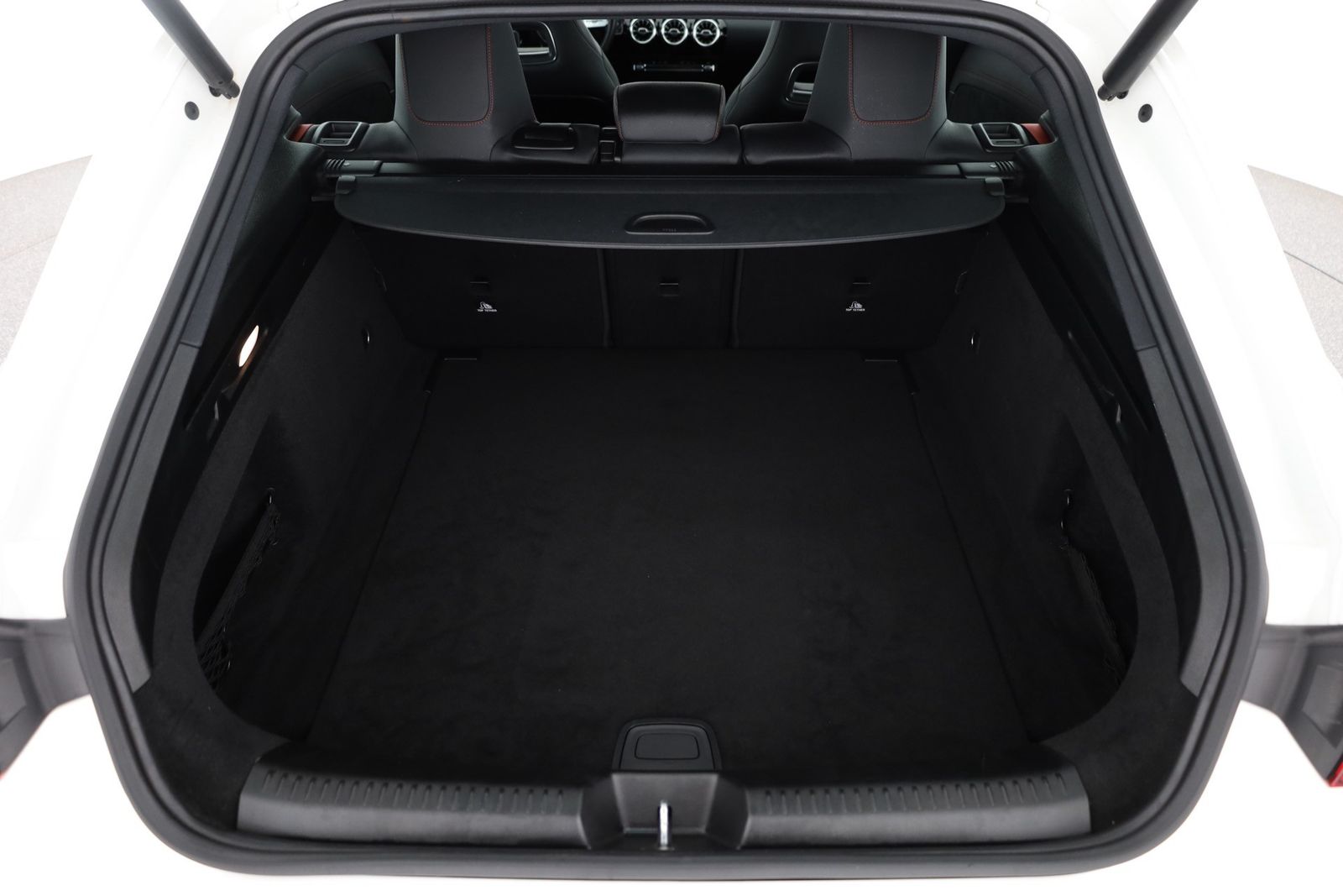 Mercedes-Benz CLA 35 AMG - Samsaru's Car Outlet