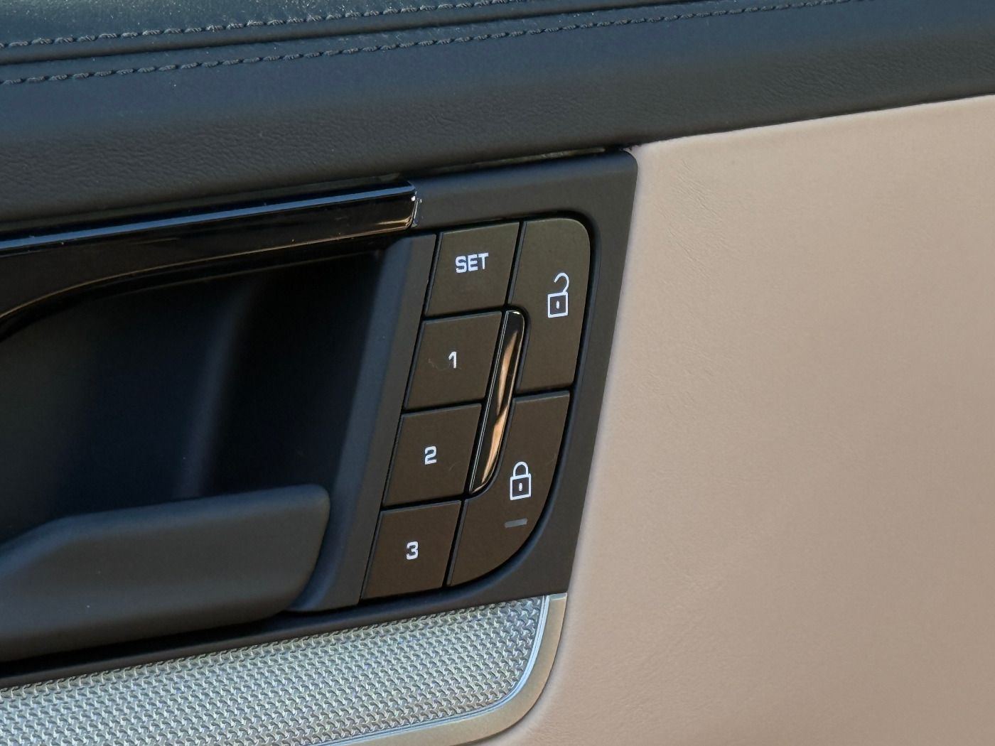 Porsche Cayenne E-Hybrid | Luftfederung | Panorama | AHK