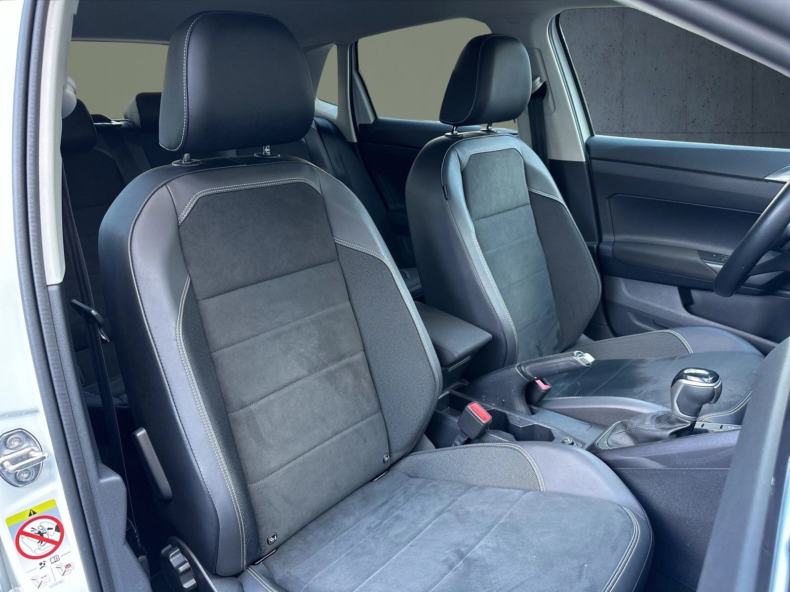 Volkswagen Polo Style 1.0 TSI DSG - Samsaru's Car Outlet