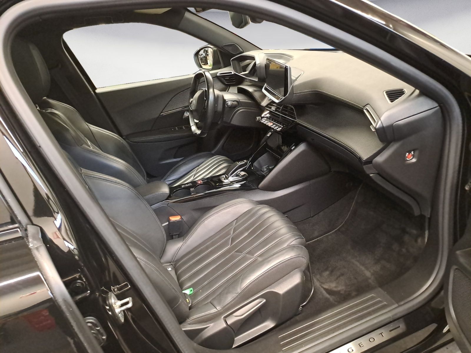 Peugeot 2008 GT - Samsaru's Car Outlet