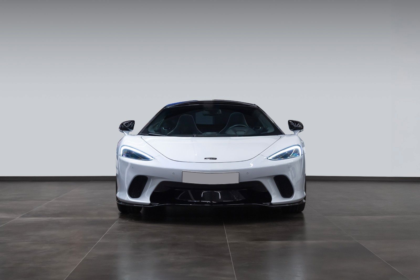 McLaren GT - Luxe - MSO Cirrus Grey