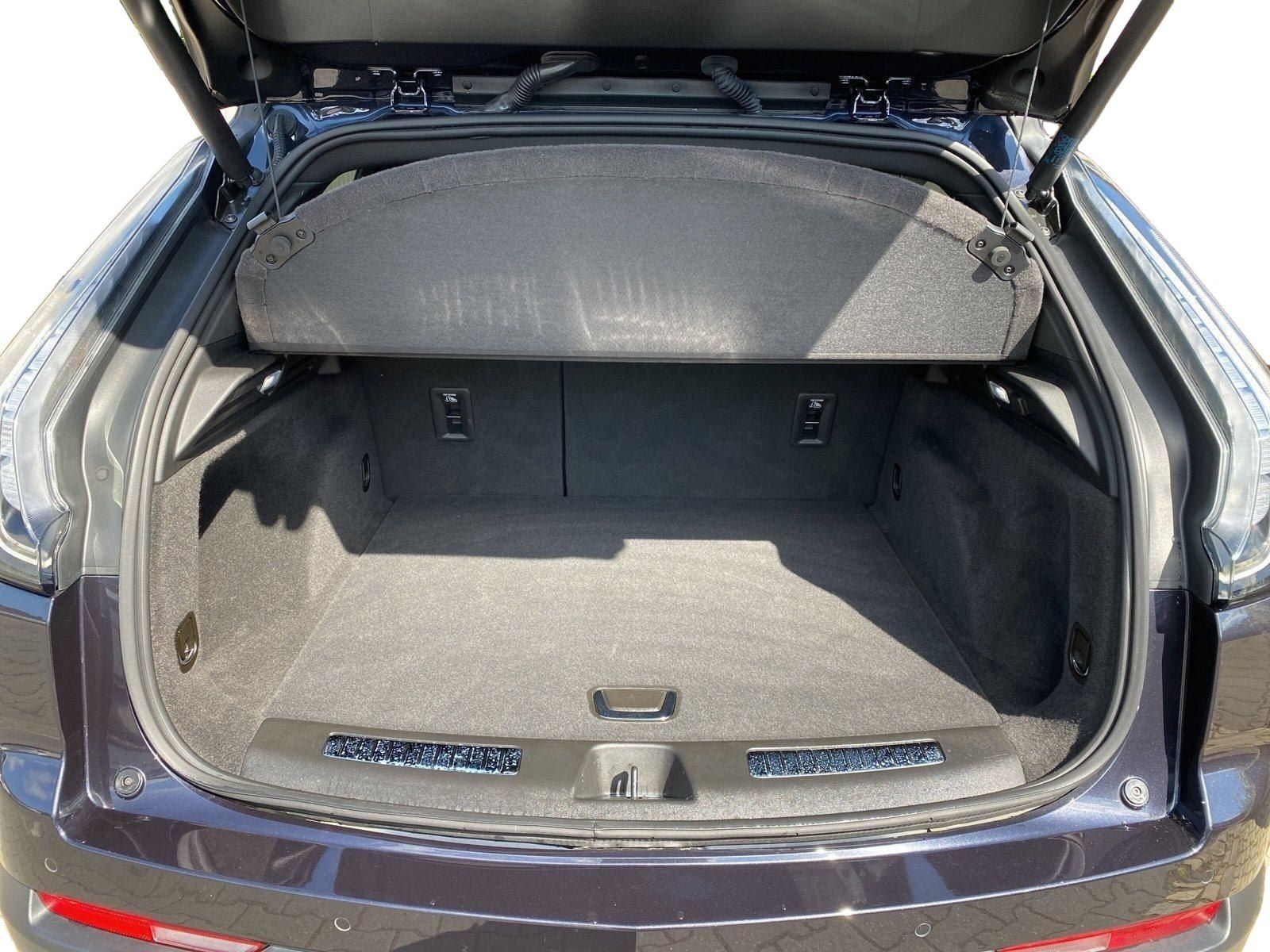 Cadillac XT4 2.0 T Sport AWD AHK+360 Kamera+Panorama