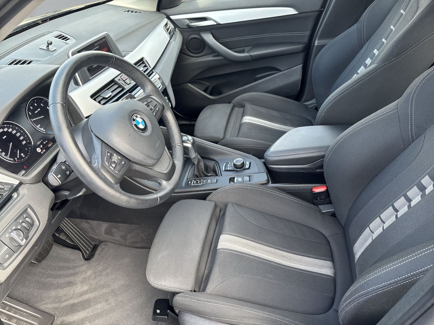 BMW X1 xDrive 25 e Advantage - Samsaru's Car Outlet