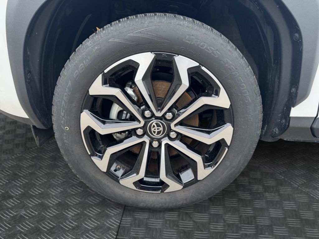 Toyota Yaris Cross Hybrid 1.5 VVT-i Team Deutschland
