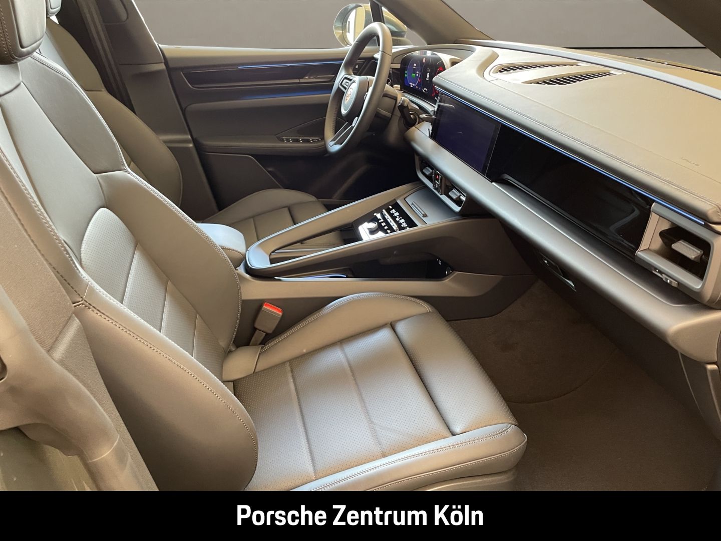 Porsche Macan 4 Luftfederung Panoramadach Surround-View