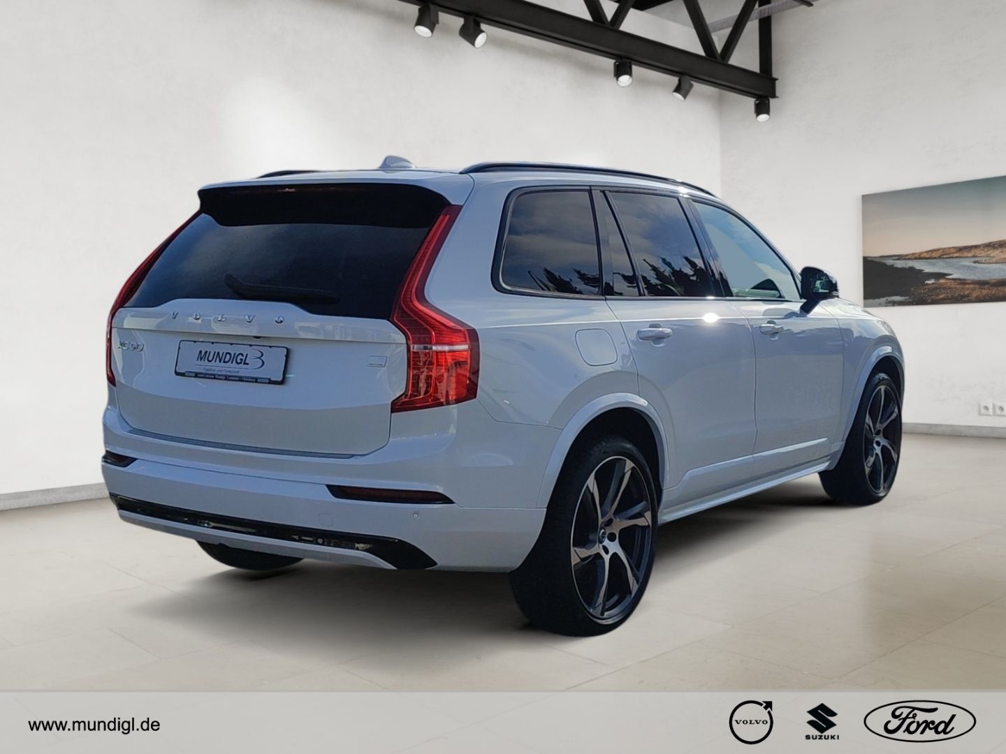 Volvo XC90 R Design Plug-In AWD 7-Sitzer AHK ACC Pano