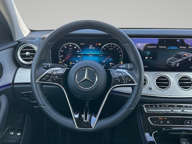 Mercedes-Benz E 300 e Avantgarde - Samsaru's Car Outlet