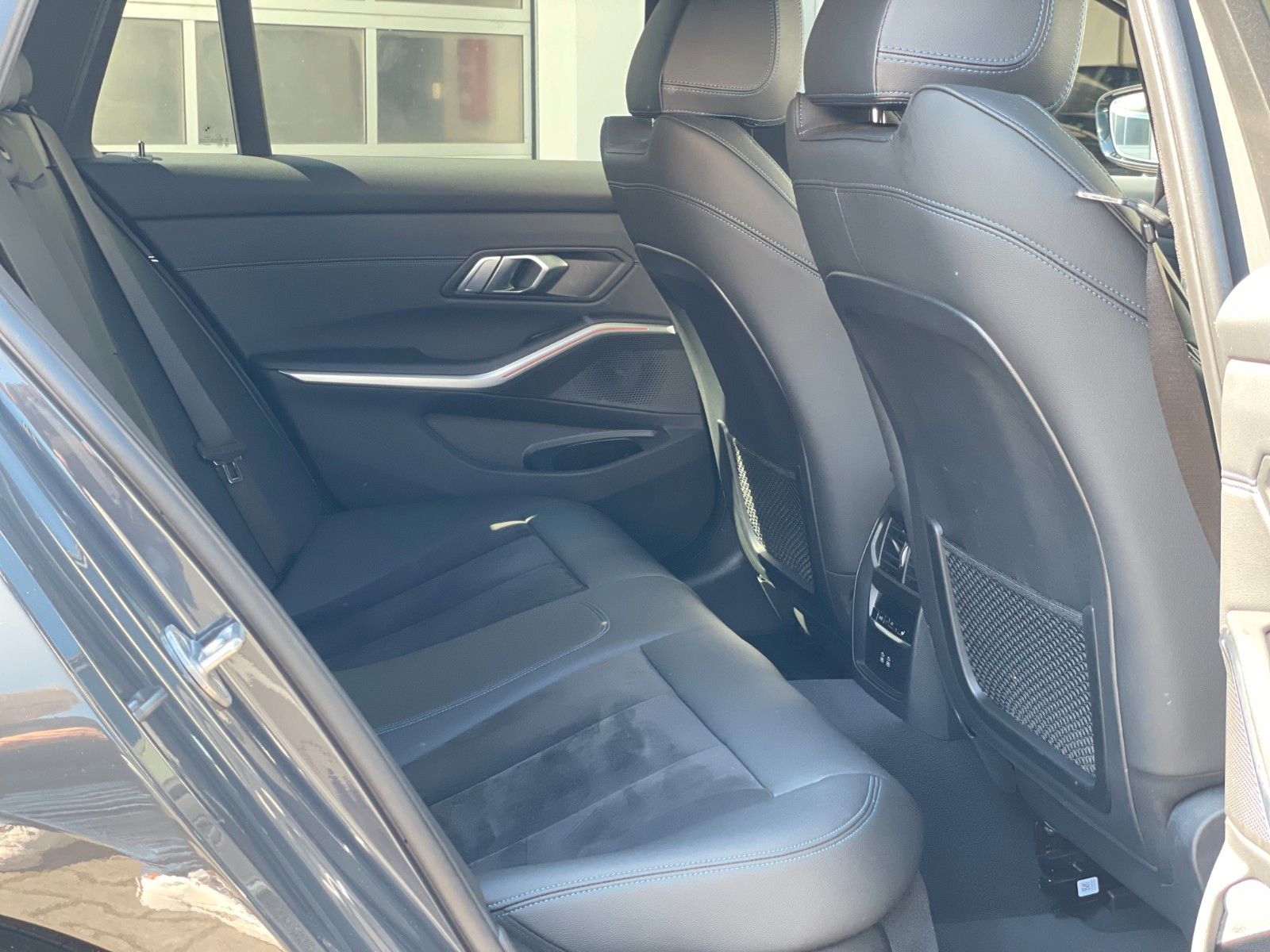 BMW 320d xDrive M-Sport - Samsaru's Car Outlet