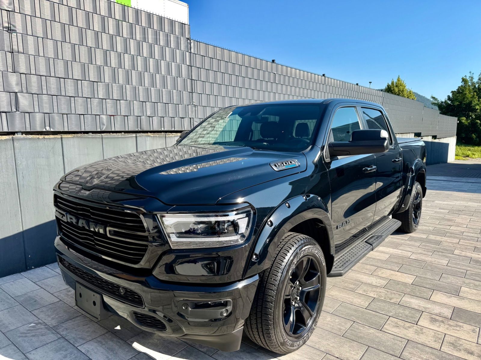 Dodge RAM 5,7 V8 HEMI-WIDEBODY-SPORT/EDITION-CREW CAB