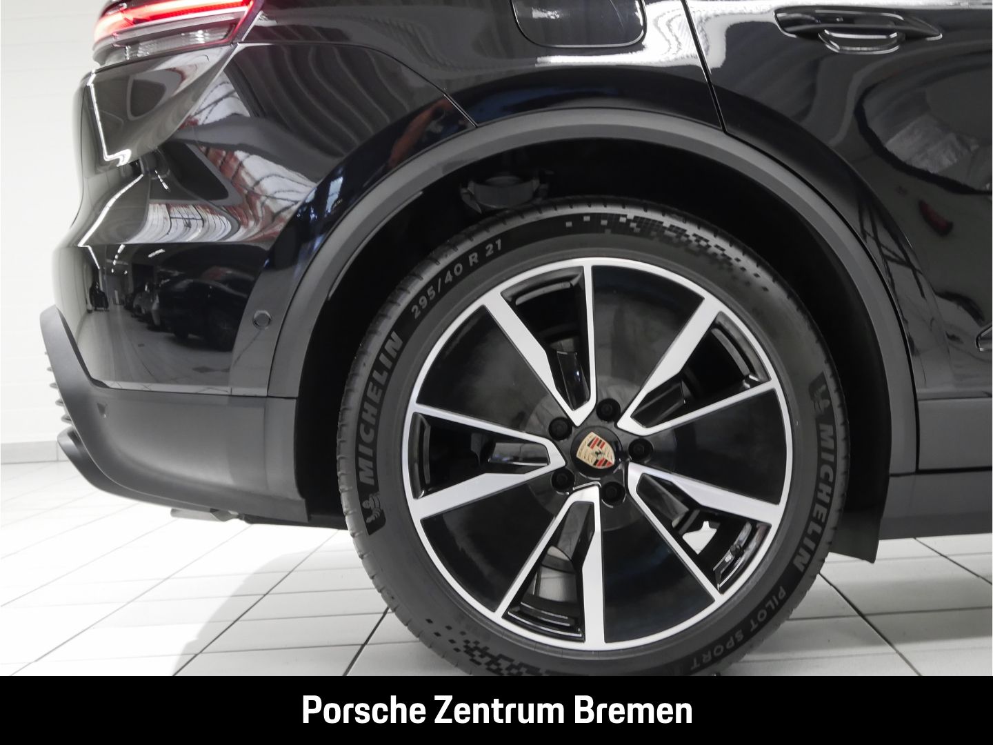 Porsche Macan 4 Sportpaket - Samsaru's Car Outlet