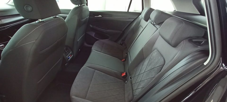 Volkswagen Golf Variant 1.5 TSI Style - Samsaru's Car Outlet