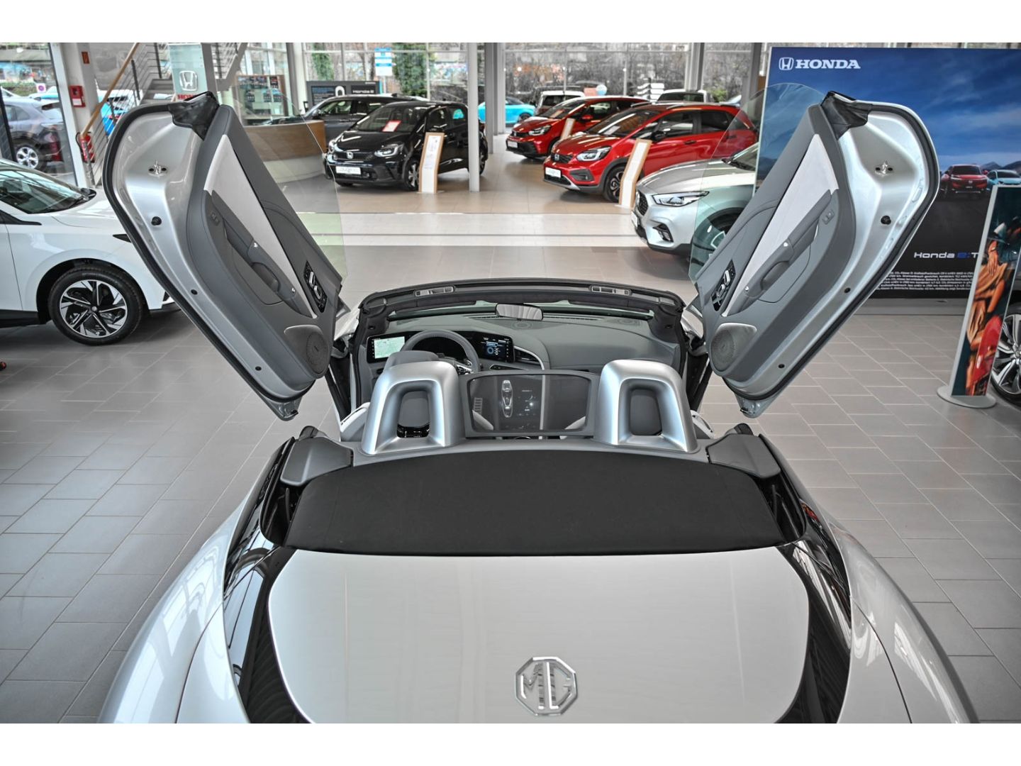 MG Cyberster E-Roadster 340PS BOSE BREMBO NAVI ACC