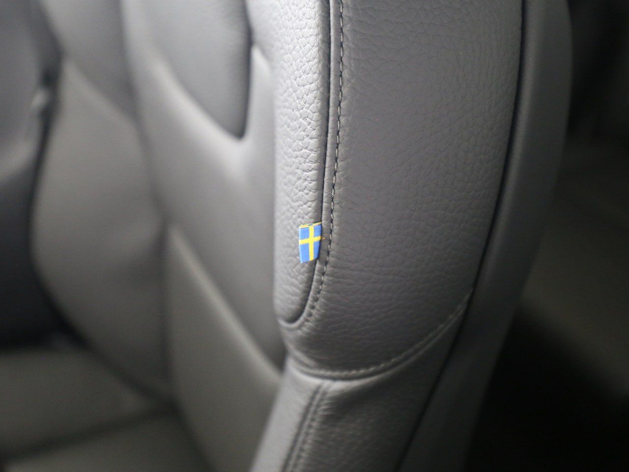 Volvo XC90 Recharge T8 Plus Dark - Samsaru's Car Outlet