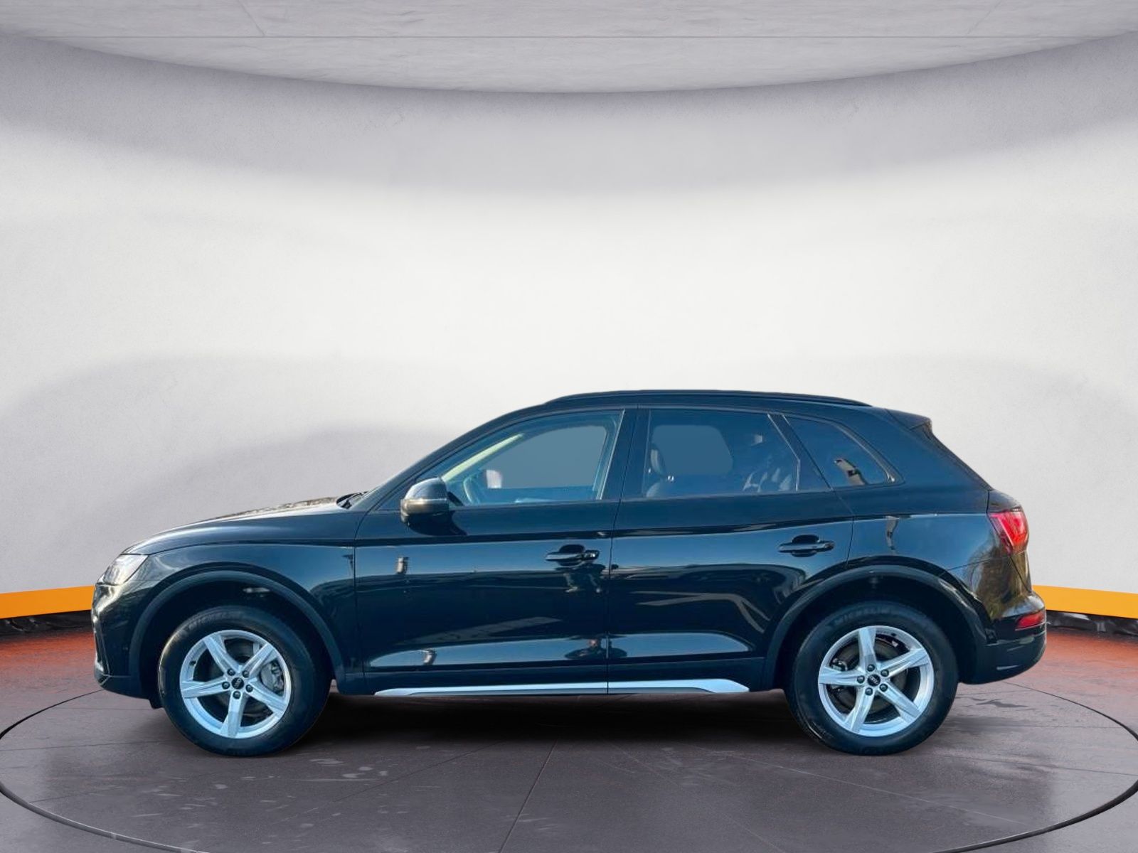 Audi Q5 40 TDI quattro - Samsaru's Car Outlet