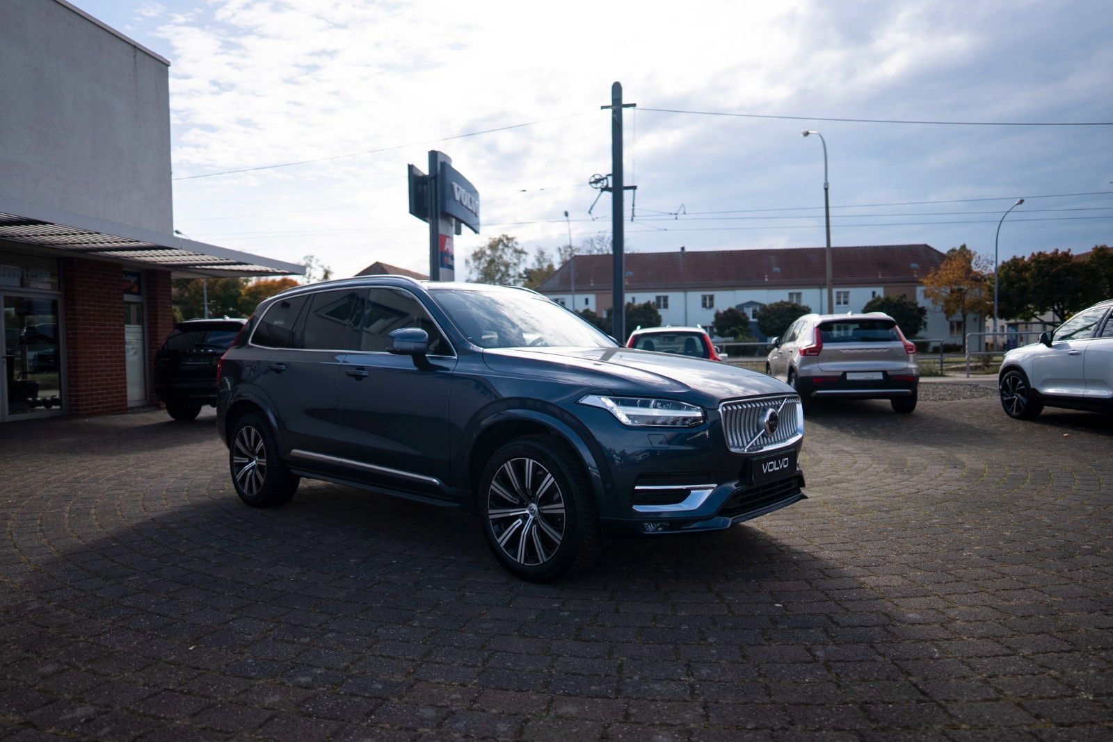 Volvo XC90 B5 Diesel Plus AWD Pano AHK Standhz. BLIS