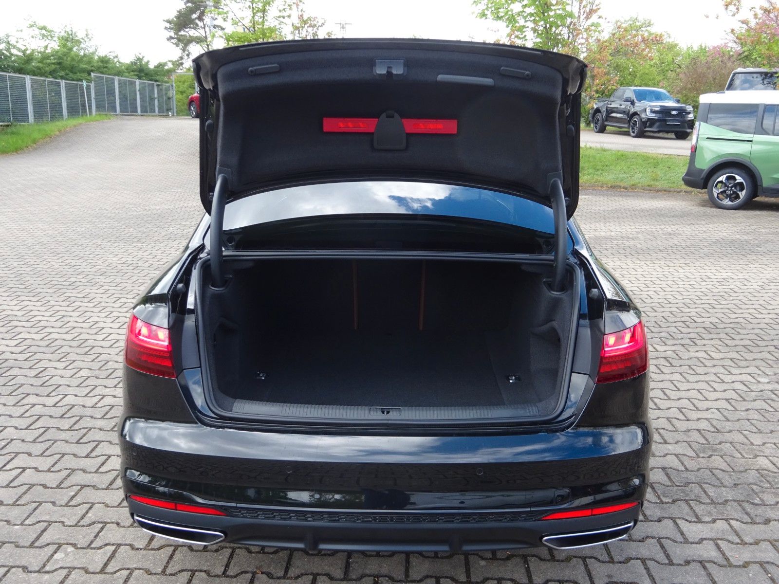 Audi A4 Lim. 45 TFSI quattro 265PS Autm. S line B&O